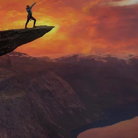Trolltunga منتزه العطل 3*