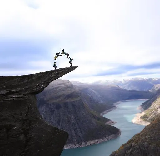 Trolltunga Одда